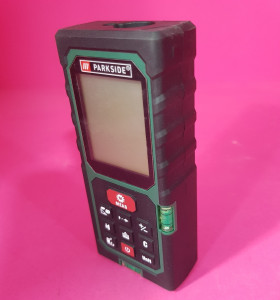 8-8-69077-1-Medidor Laser PArkside HG08719 2