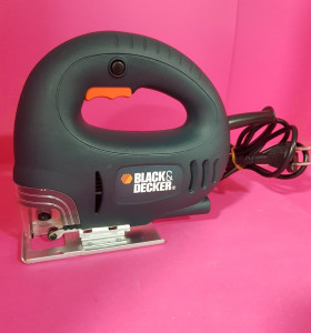 8-8-69356-1-Sierra Calar Black Decker CD301 370w