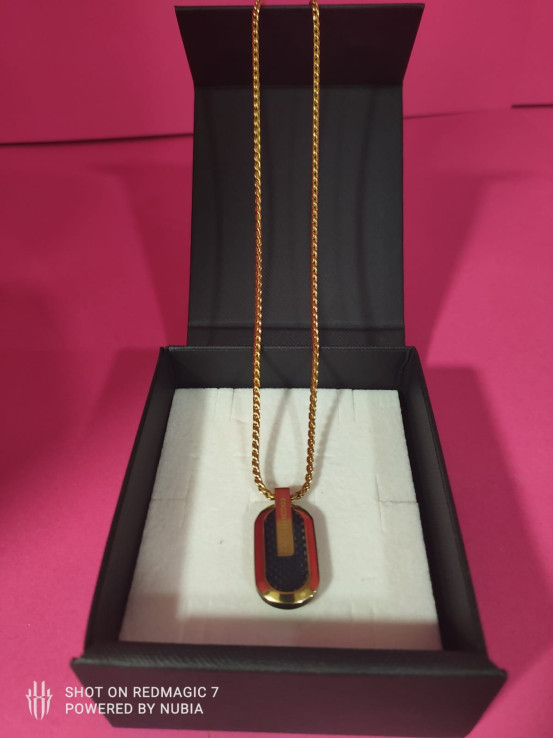 8-8-69863-5-Cadena Guess Racer Tag 