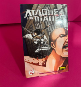 8-8-70061-1-Cómic Ataque a los Titanes 2