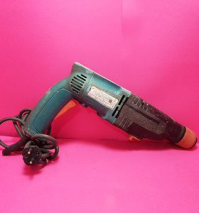 1-8-65765-1-Taladro Percutor Makita HR2410 sin garantia 2