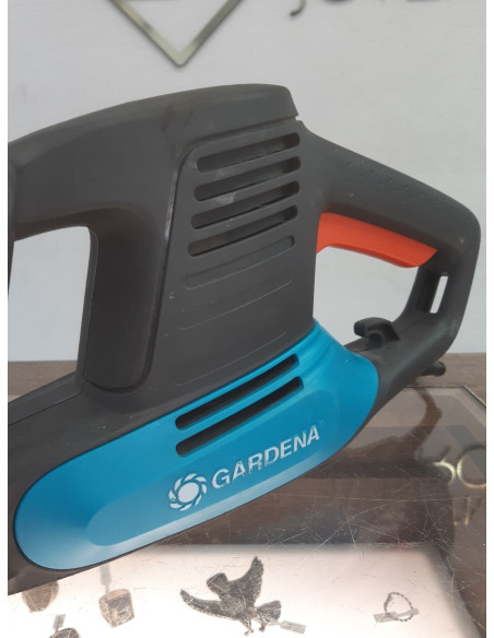1-1-243341-2-Cortasetos Gardena 420w
