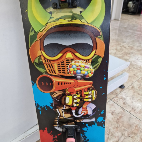 1-1-246346-1-Monopatin Skate Csco Gum