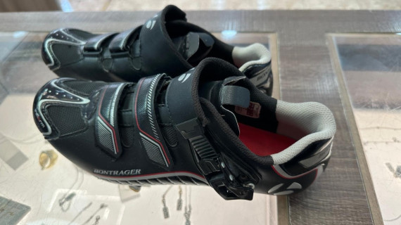 1-1-247763-4-Zapatilla Ciclismo Bontrager Talla 44 Negra Gris