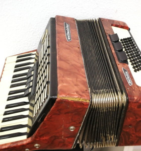 1-1-216875-1-Pianos Y órganos Acordeon Weistmeistein Estrella 60 Bajos