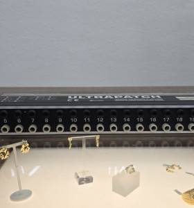 1-1-254069-1-Música Profesional Behringer Ultrapatch PX1000  2