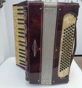 1-1-257083-1-Acordeon Rauner Roja