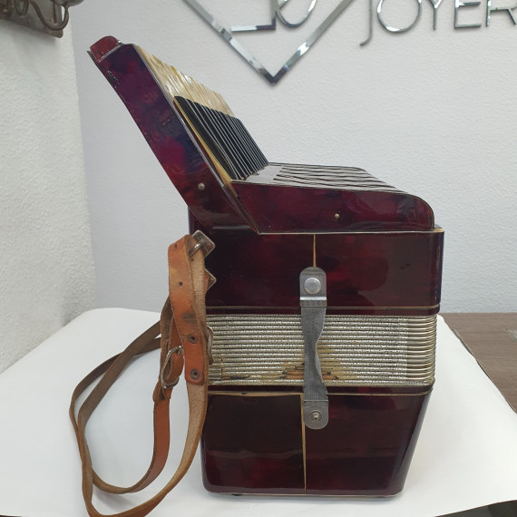 1-1-257083-5-Acordeon Rauner Roja