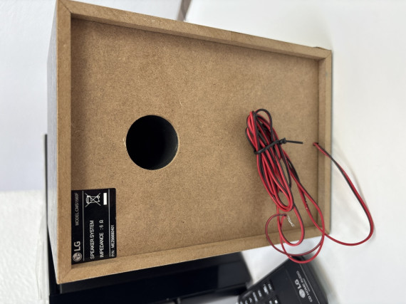 1-1-258935-3-Micro Cadena HiFi Lg Cm 1560 Gris