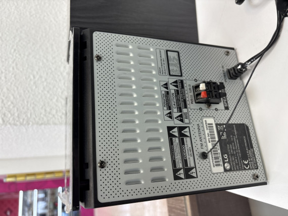 1-1-258935-4-Micro Cadena HiFi Lg Cm 1560 Gris