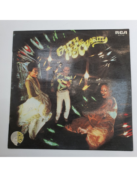 1-1-218053-1-Vinilo faith hope Escharity