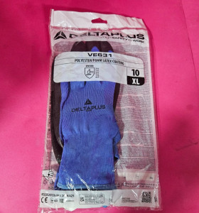 8-8-71043-1-Guante trabajo Delta Plus talla XL (sin Uso)