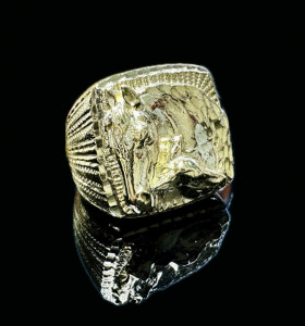 1-1-149907-4-Anillo sello plata bañado en oro 18K cuadrado caballo 2