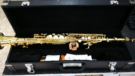 1-1-225021-1-Saxofon Soprano sin marca no modelo