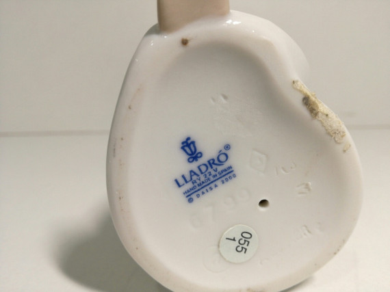 1-1-238094-3-Decoración Figura LLadró niña