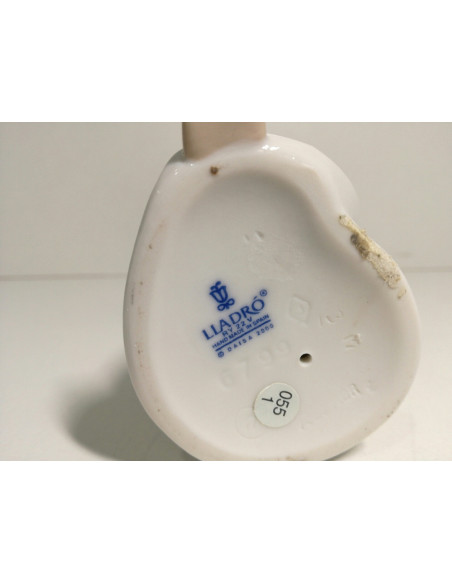 1-1-238094-3-Decoración Figura LLadró niña