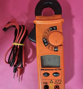 8-8-69929-1-Pinza Amperimétrica Meterman Ac75a 600A