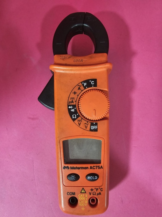 8-8-69929-2-Pinza Amperimétrica Meterman Ac75a 600A