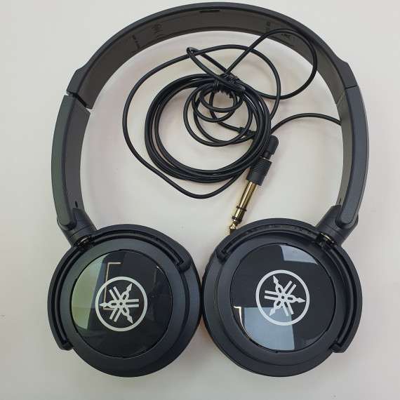 1-1-261426-2-Auriculares Yamaha HPH-100B
