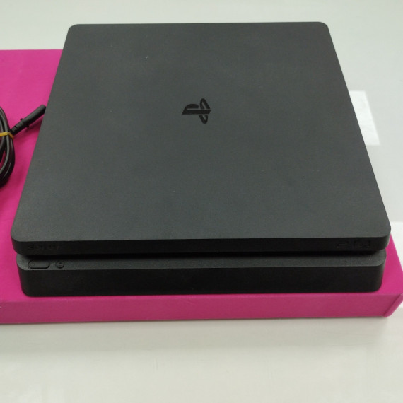 6-6-163207-2-Consola PS4 500GB(sin Mando)