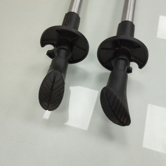 6-6-163578-3-Escalada Y Trekking Baston