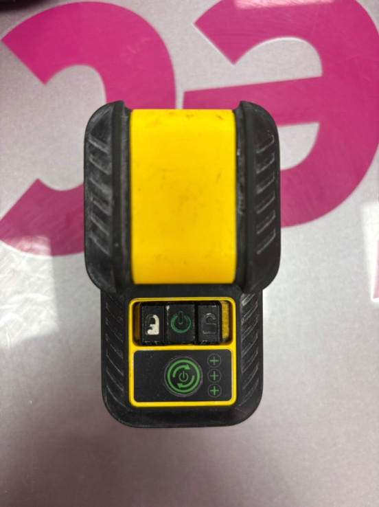 7-7-79535-3-Nivel Laser Stanley Cross 360º