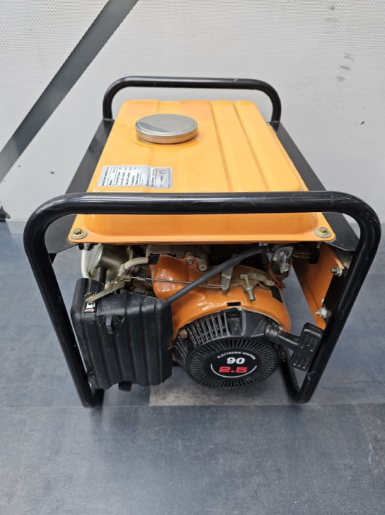 8-8-71272-14-Generador Electricidad Schwarzbach SSG 1000 1000W 