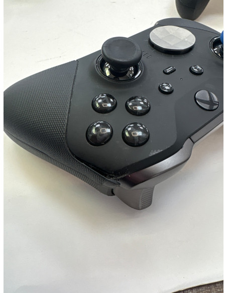 1-1-259895-3-Mando Xbox Elite Series 2