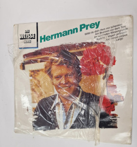 1-1-262394-1-Herman prey 