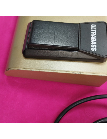 6-6-163730-5-Pedal Efectos Behringer FS 112 T