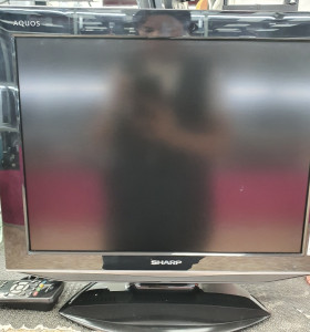 1-1-261180-1-Televisor LCD Sharp Aquos LC-20S5E-BK