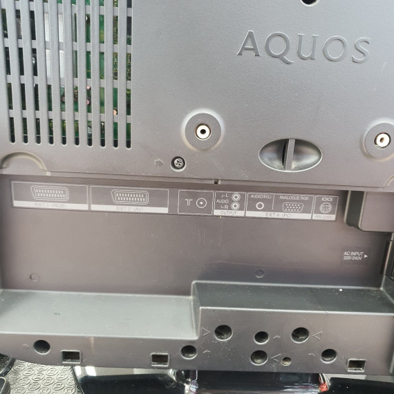 1-1-261180-3-Televisor LCD Sharp Aquos LC-20S5E-BK