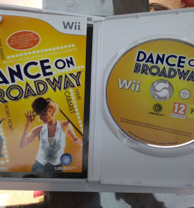 9-9-56692-1-Videojuego Wii DANCE ON BROADWAY 2