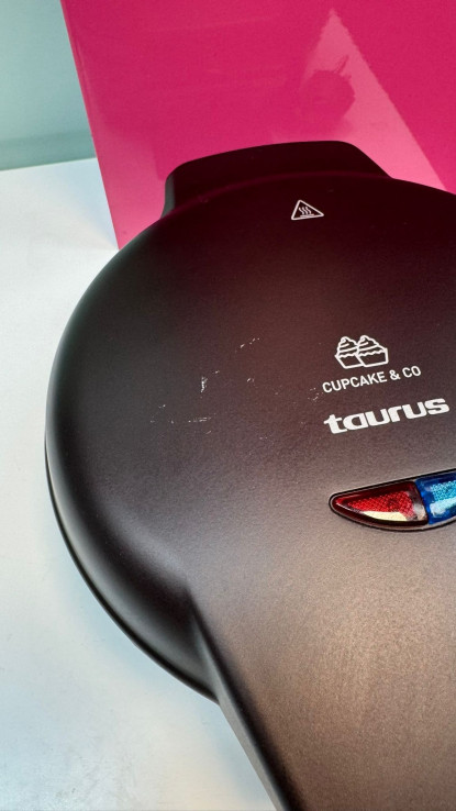 9-2-82646-4-taurus cupcake y co