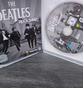 9-9-44950-1-Videojuego PS3 The Beattles Rockband