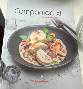 9-9-62248-1-Robot Multifuncion Companion Touch Xl