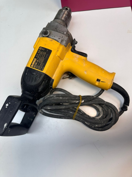 9-9-67716-3-Batidora De Obra De Walt D21520