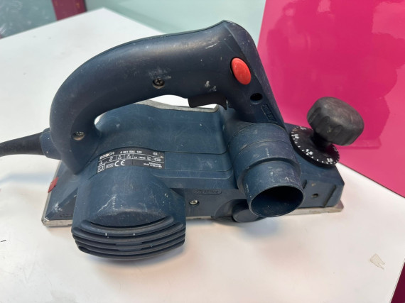 9-9-67740-2-Cepillo Eléctrico Bosch Gho 26-82