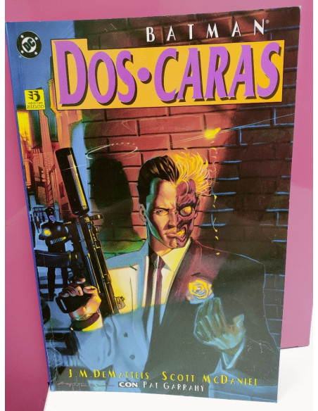 9-9-46588-2-Cómic Batman: Dos-caras