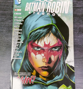 9-9-48100-1-Cómic Batman y Robin Eternos 4