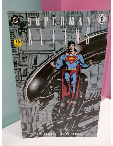 9-9-48170-1-Cómic Superman Vs. Aliens Libro Uno