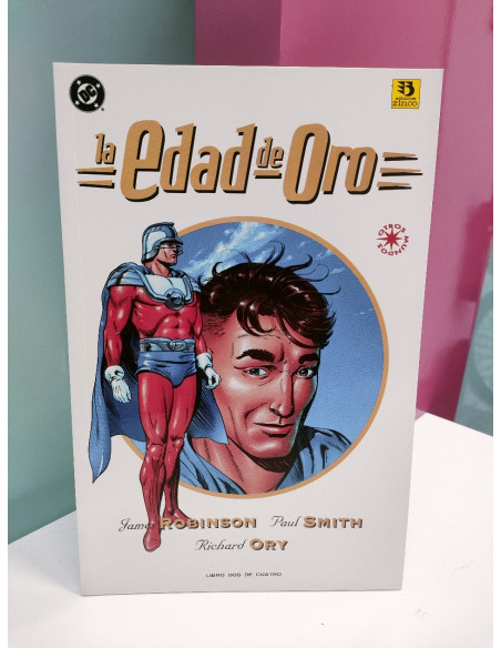9-9-49666-1-Cómic La edad de oro libro dos de cuatro