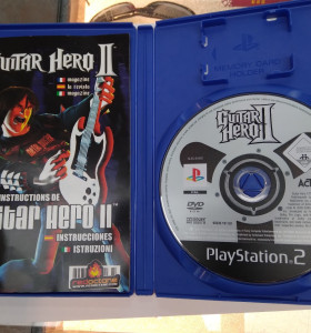 9-9-56529-1-Videojuego PS2 Guitar hero 2 2