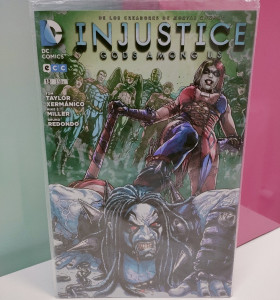 9-9-47945-1-Cómic Injustice gods among us 13