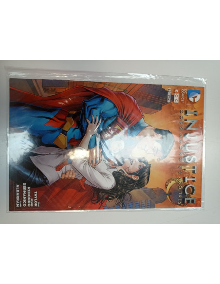 9-9-48054-1-Comic Injustice Gods Among Us: Año tres Nro. 32