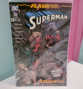 9-9-48171-1-Comics Superman flashpoint Resistencia 58