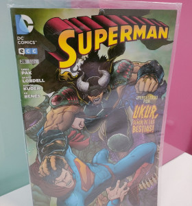 9-9-49679-1-Cómic Superman: Perseguido por Ukur n.28