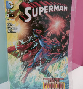 9-9-54474-1-Cómic Superman Por salvar el submarino, el mundo está perdido n.11