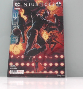 9-9-47922-1-Cómic Injustice 2 n.1