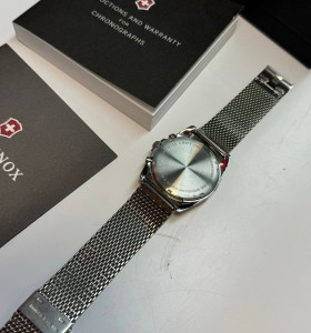 9-9-67646-1-Reloj Pulsera Premium Caballero Victorinox Infantry V241589 2